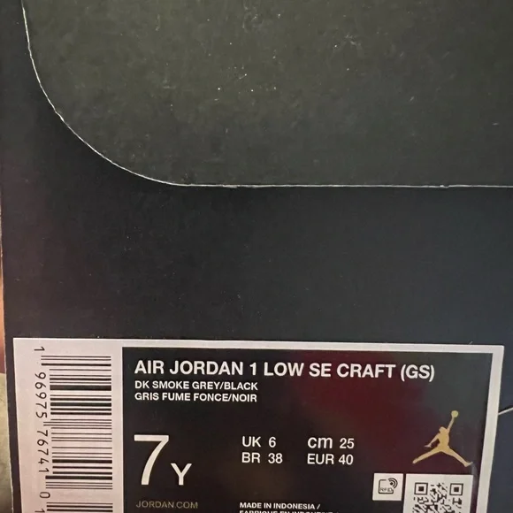 Brand new Jordan 1 Low Sz 7 Y - Picture 5 of 5